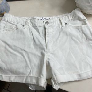 Universal Thread mid rise midi shorts